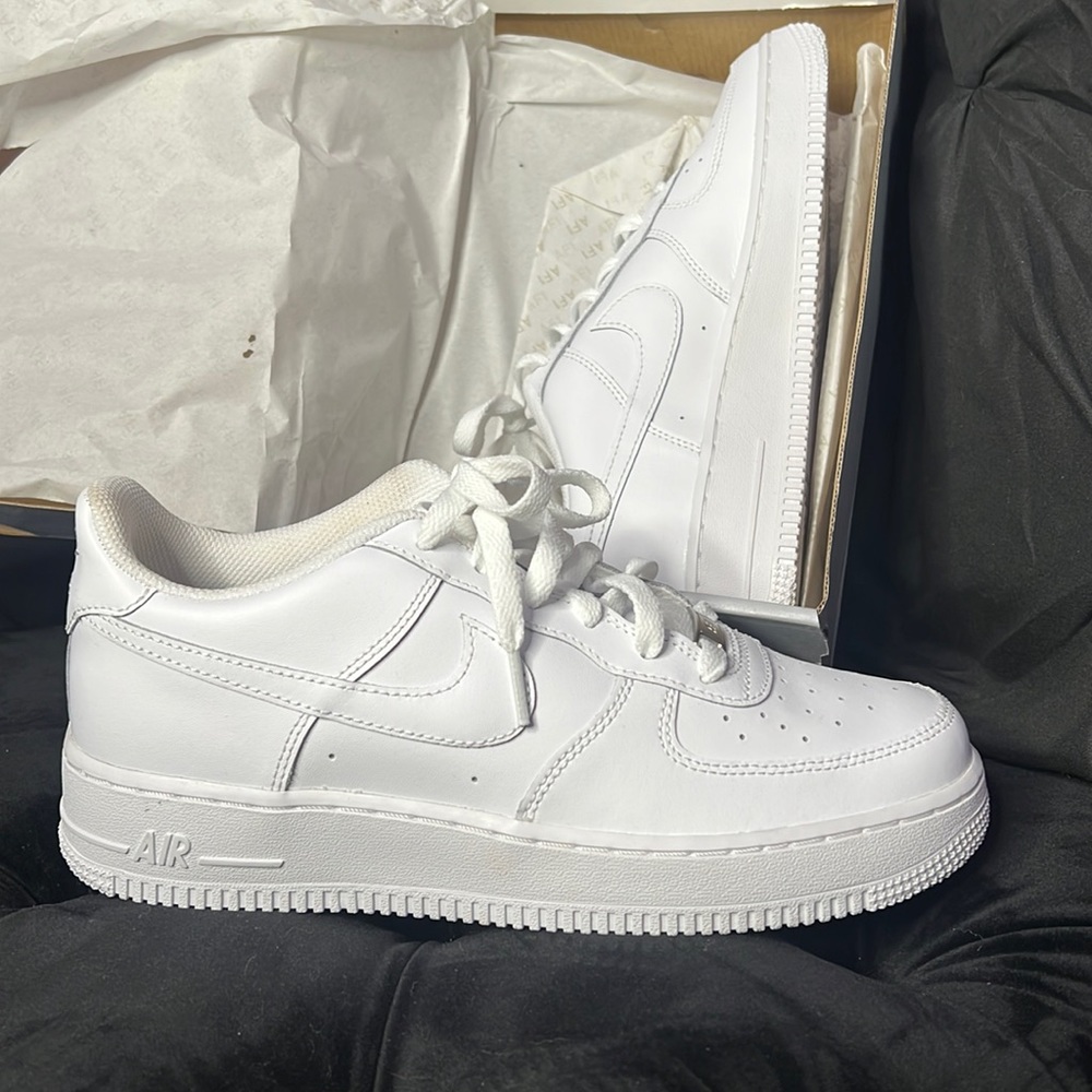 AIR FORCE ONES !! 🤍🤍